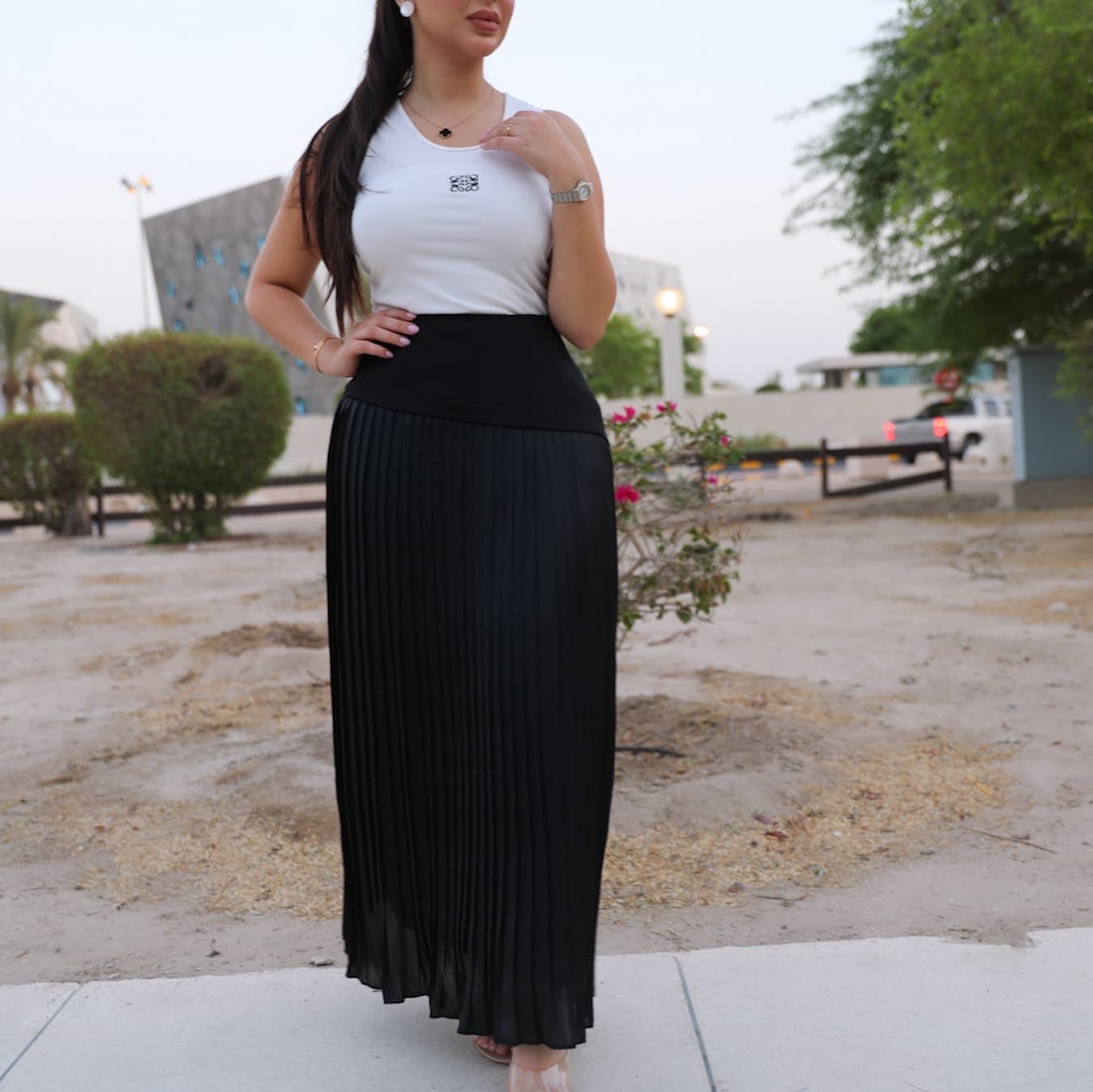Side pleated skirt